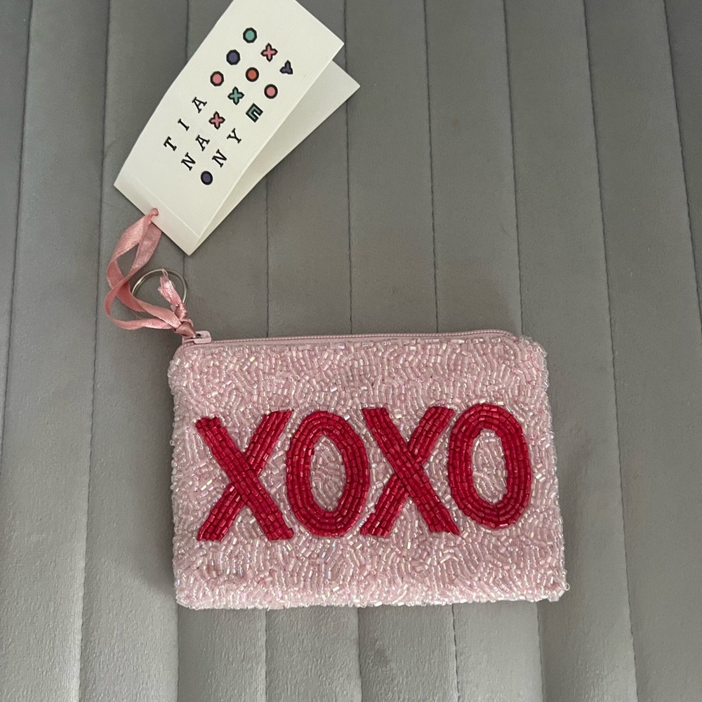Tiana NY Pouch